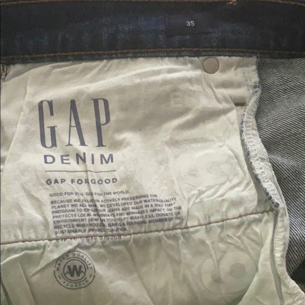 Gap shorts
